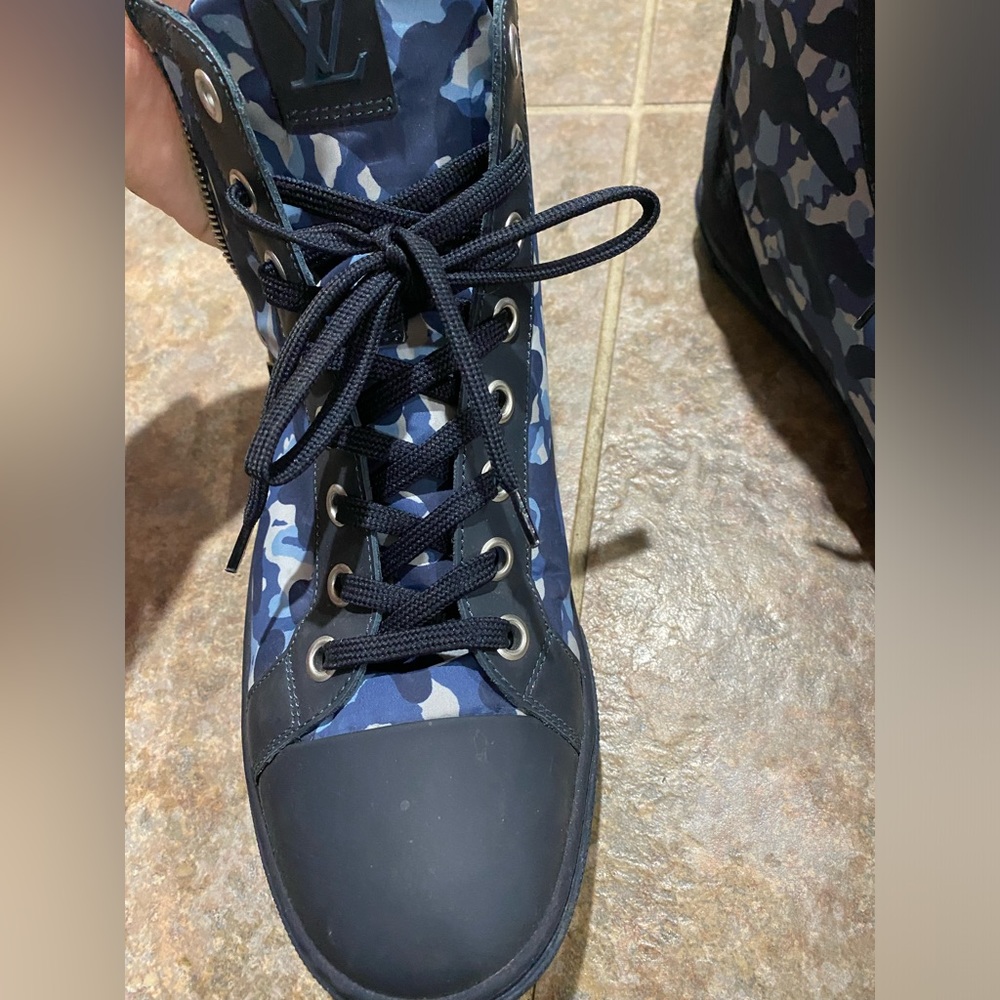 Louis Vuitton Blue Camo Sneaker - Picture 9 of 10
